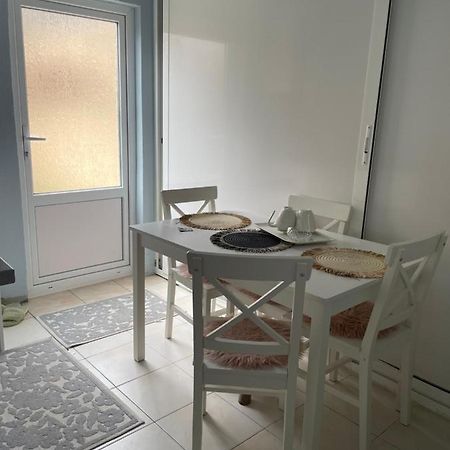 Ferienwohnung Garsoniera La Casa Timişoara Exterior foto